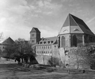 Halle (Saale), Moritzburg, Äußeres, von Norden, mit Torturm, Lazarettgebäude und Kapelle St. Maria Magdalena