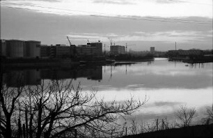 Grenzach: Hafen Birsfelden am Abend