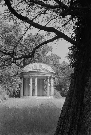 Potsdam. Sanssouci, Freundschaftstempel im westlichen Teil des Parkes