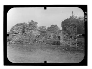 Basedow. Park (1835-1852; P. J. Lenné). Burgruine