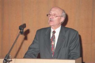 Verabschiedung Prof. Dr. Günther Gattermann : Dresden. Verabschiedung des kommissarischen Generaldirektors der SLUB Dresden, Prof. Dr. Günther Gattermann, und Begrüßung des Generaldirektors, Jürgen Hering, durch Rektor Prof. Dr. Achim Mehlhorn sowie durch die Belegschaft der SLUB am 09. Januar 1997