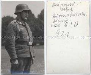 Hauptfeldwebel des Luftnachrichtendienstes in Uniform