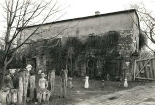 Dresden-Omsewitz, Altburgstädtel 18. Ehemaliger Bauernhof (18. Jh., mit Bildhauerwerkstatt), Nebengebäude