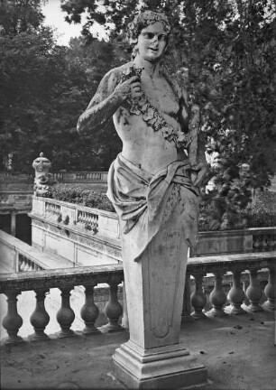 Herme mit jugendlichem Satyr und Weingirlande