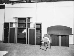Anbauwand mit Schreibtisch