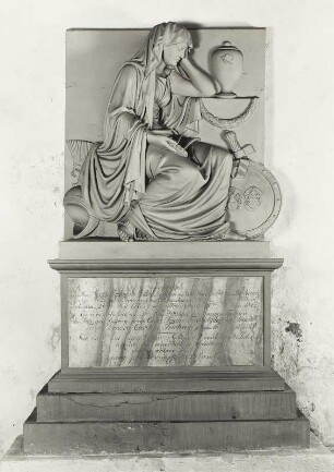 Grabdenkmal für G. E. G. Langen (+1819)