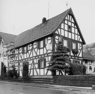 Weinbach, Elkerhäuser Straße 10