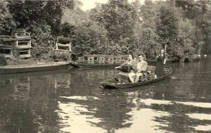 Kahnpartie im Spreewald bei Lübbenau : Čołmikowanje w Błótach blisko Lubnjowa