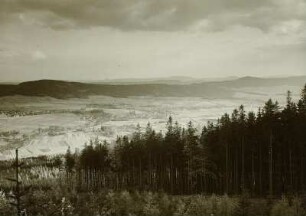 Cunnewalder Tal. Blick vom Czorneboh zum Bieleboh