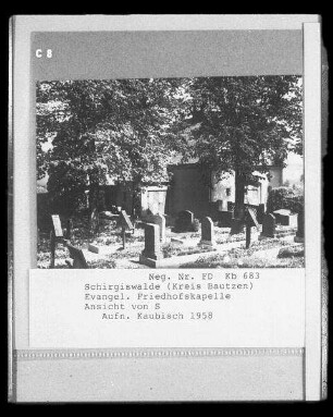 Schirgiswalde-Kirschau. Evangelische Friedhofskapelle (um 1920). Ansicht von Süden über den Friedhof