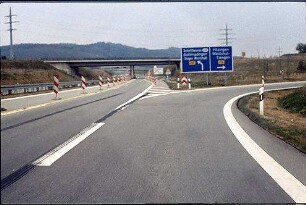 Ausfahrt West von Fahrbahn West (AK Hegau Richtung Schaffhausen)