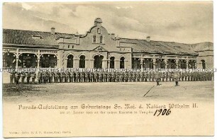 Aufmarschierte Deutsche Truppen vor der Kaserne in Tanggu zum Kaisergeburtstag