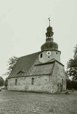 Bronkow. Dorfkirche (1. H. 14. Jh., Umbau um 1750). Ansicht von Nordwest