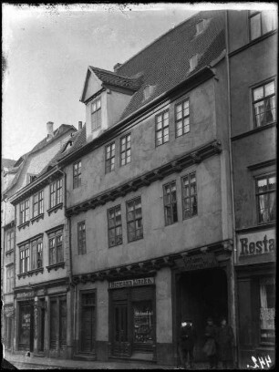 Alter Markt. Alter Markt 30; Alter Markt 31 (Einfahrt zum "Goldenen Flug")