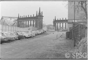Grenzstation Glienicker Brücke mit Fahrzeugen