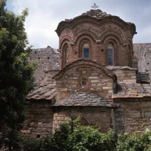 Chios, Pyrgí. Agii Apóstoli. Kreuzkuppelkirche 13. Jh.