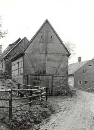 Wirtschaftsgebäude in Nedaschütz : Bauwesen - Wirtschaftsgebäude und Gehöfte. Ort: Njezdašecy / Nedaschütz. Scheune und Schuppen.