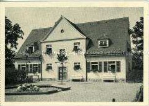 Als Kindererholungsheim der Arbeiterwohlfahrt genutztes Haus im Barockgarten Großsedlitz