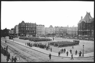 Lille. 2. K.S. Jäg.-Bat. No. 13 - Parade in Lille Dezember 1914