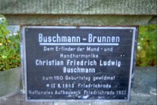 Gedenktafel am Buschmann-Brunnen