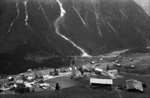 Mittelberg: Blick von oben auf den Ort