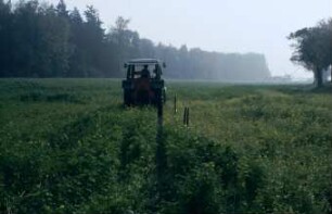 Fotografie: Informationstechnik, Sensortechnik, Radarsensor, Feldtest, Geräteträger, Fahrgassen