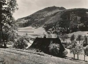Lausche (793 m) von Waltersdorf gesehen