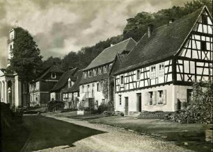 Bei Annweiler: Straßenbild
