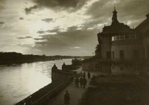 Dresden-Pillnitz. Schloss Pillnitz. Abendstimmung am Wasserpalais