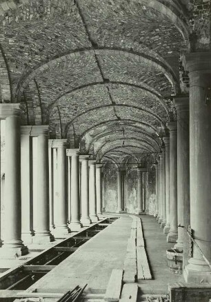 Dresden. Zwinger. Bogengalerie L. Innenraum während der Wiederaufbauarbeiten