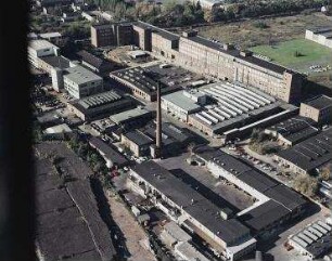 Luftaufnahme, Blick von Süden auf die Fabrik Schindler GmbH. Berlin-Mariendorf, Großbeerenstraße