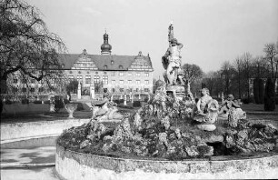Weikersheim: Parkansicht des Schlosses