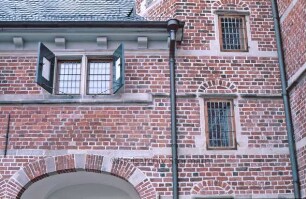Schloß Reinbek: Hauptflügel