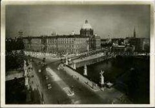 Schloss und Schlossbrücke in Berlin