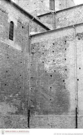 Cattedrale & Assunta e San Canio, Linke Seitenfront / Nordfassade