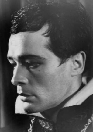 Hamburg. Portraitaufnahme des Schauspielers Peter Mosbacher (1912-1977). Aufgenommen während einer Aufführung des Dramas "Don Carlos" von Friedrich Schiller 1946 im Thalia-Theater