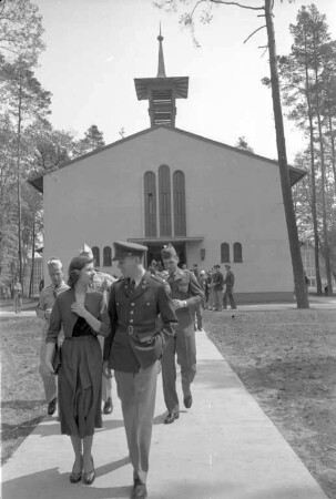 Gottesdienstbesuch in der "Paul-Revere-Siedlung"