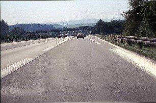 Einfahrt in Nebenfahrbahn West