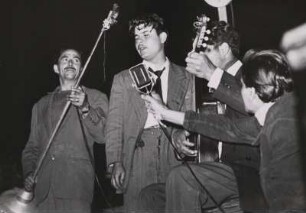 Musikgruppe der Roma während ihres Auftritts