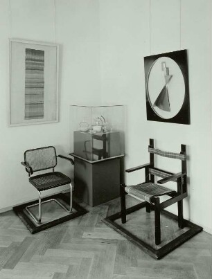 Ausstellung Kunsthandwerk des Bauhaus im Bergpalais
