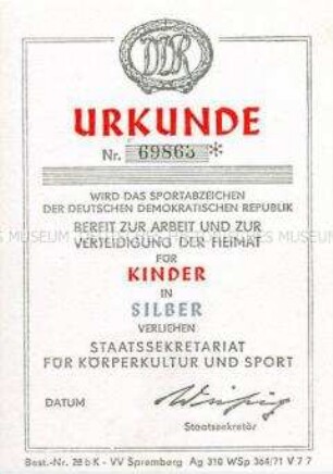Vordruck einer Urkunde zum Sportabzeichen "Bereit zur Arbeit und zur Verteidigung der Heimat" für Kinder in Silber
