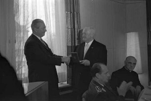 70. Geburtstag des Verlegers und Chefredakteurs der "Badischen Neuesten Nachrichten" Wilhelm Baur.