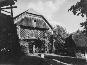 Heuschober : Schuppen zum Lagern und Trockenen von Getreide und Heu