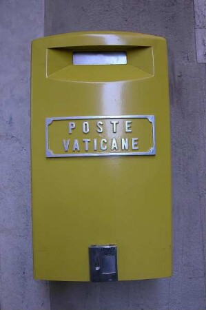 Rom - Briefkasten der Vatikan-Post : Briefkasten der Vatikan-Post. Aufgenommen in Rom im April 2004