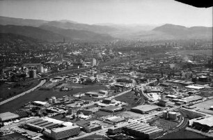 Freiburg: Stadtbild, aus Richtung Industriegebiet Nord