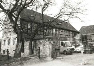 Cossebaude-Gohlis, Dorfstraße 1. Dreiseithof (1834/1882). Wohnhaus (1834)
