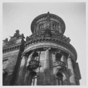 Dresden-Altstadt, Schießgasse 7. Polizeipräsidium (1895/1900; J. Temper). Eckturm (Teilansicht)