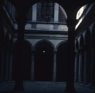 Florenz, Palazzo Strozzi : Hof