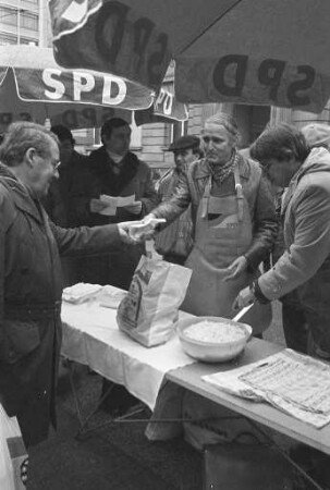 Wahlkampfkundgebung der Karlsruher SPD zur Landtagswahl Baden-Württemberg am 25. März 1984 am Aschermittwoch