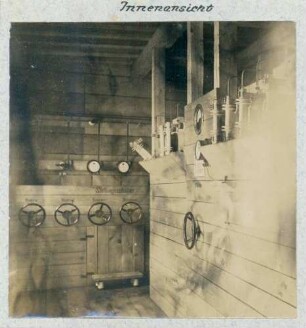Foto der Innenansicht der Transformatorenstation "Strohberg"